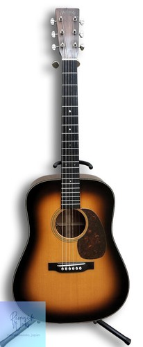 Martin acoustic guitar 18 - acoustic, d-18