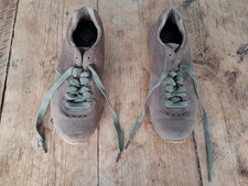 Men's brown Reef trainers - UK