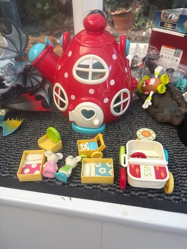 Elc happyland kettle - kettle, cottage