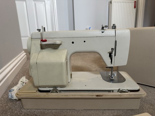 New home sewing machine - new,