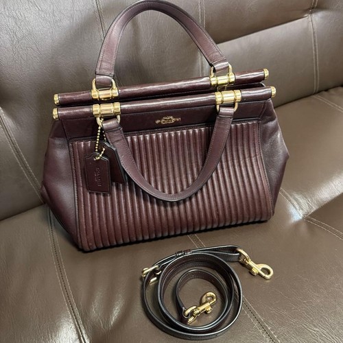 Coach brown leather pleated - brown,