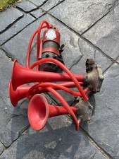 VINTAGE CLASSIC CAR PICKUP Truck 1970s GENUINE MASERATI ITALY 3 TONE AIR HORNS