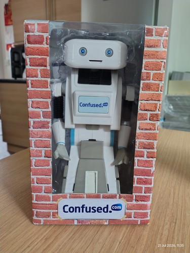 Brian the confused com - brian, robot