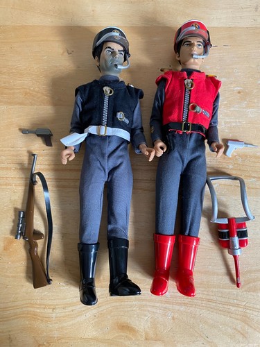 Bundle two gerry anderson - two,