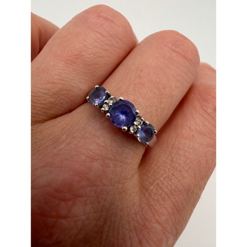14k white gold tanzanite - white,