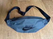 Authentic Nike Heritage Waist