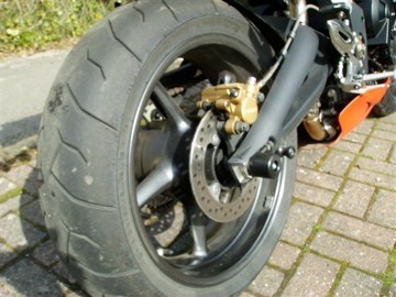 Triumph daytona 675 crash - daytona,