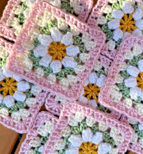 New 10 Handmade Daisy Design Crochet Granny Squares Soft 67% Cotton-33% Acrylic