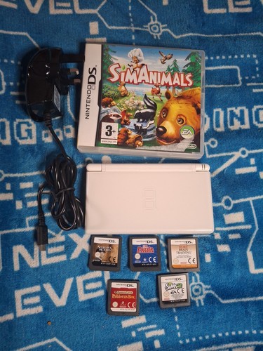 Nintendo lite white - nintendo,