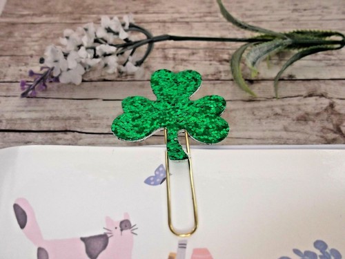 Shamrock patricks day - st,