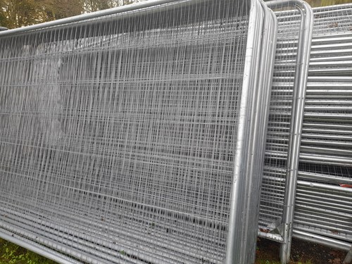Heras fencing panels round - fencing, top