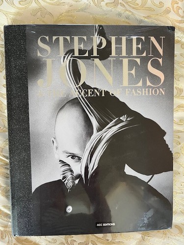 Stephen jones the - &, accent