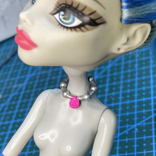 Monster high ghoulia yelps - high,