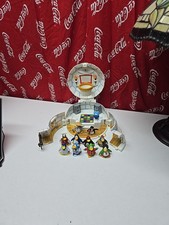 2009 JAKKS Disney Club Penguin - Igloo - Toy Playset & 9 Figures Working Sounds