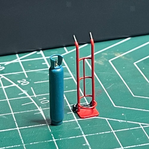 Gas cylinder with cart - gas,