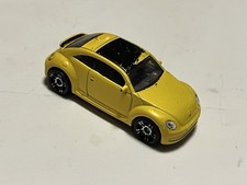 Hot Wheels Volkswagen New Beetle 2012 Malaysia Vintage Retro Car yellow 