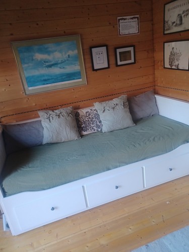 Ikea hemnes white - day, sofa