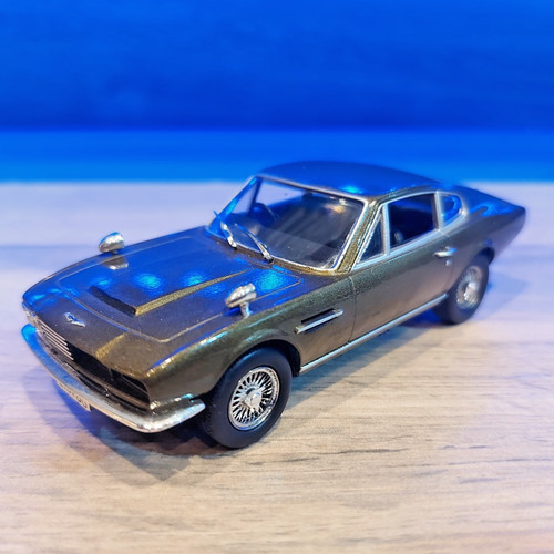 Universal aston martin dbs - universal,