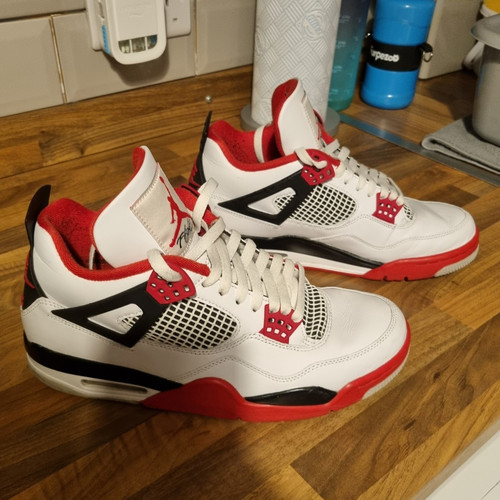Jordan air men - 4, 9