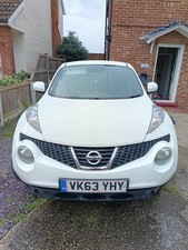 White nissan juke - juke, 2013