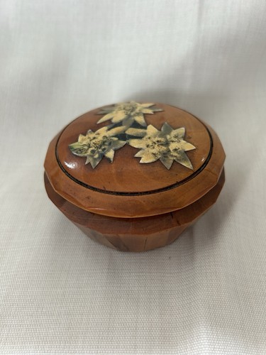 Vintage french wooden trinket - vintage,