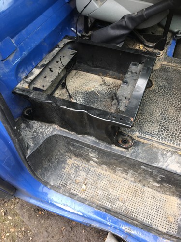 Driver seat base vivaro
