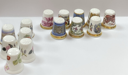 Lot wedgwood thimble museum - lot,