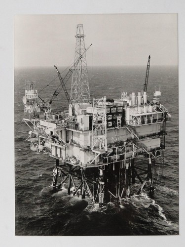 North sea oil rig forties - oil,