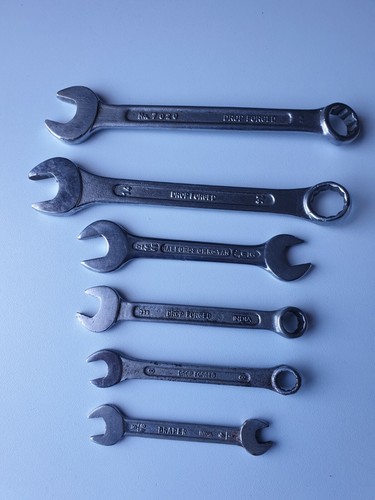 Spanners used garage - ,
