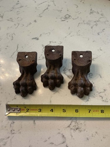 Lot small antique claw - of,