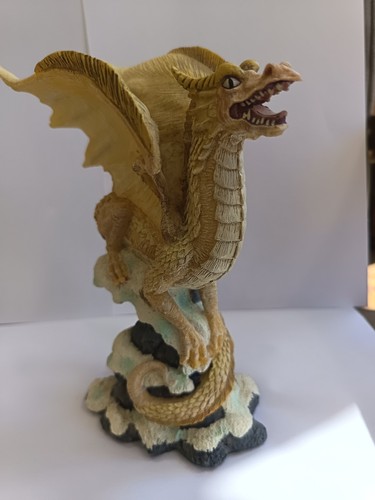 Land the dragons - dragons, medium
