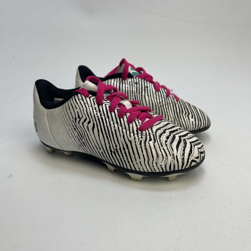 Adidas soccer cleats taquiero - adidas,