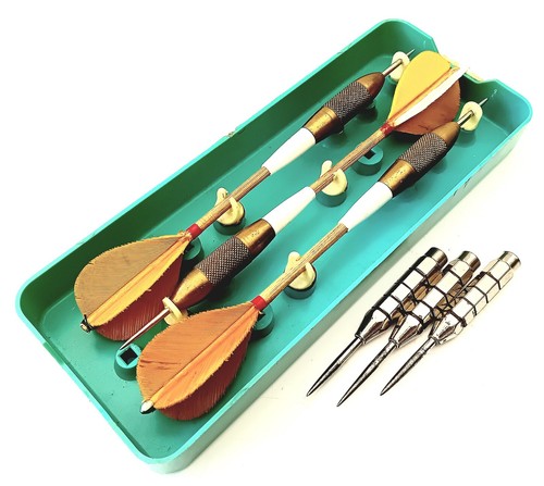 Vintage glyda darts with - glyda,