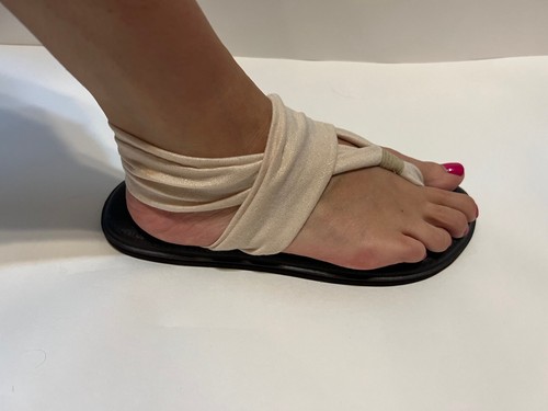 New sanuk yoga sling - new!,