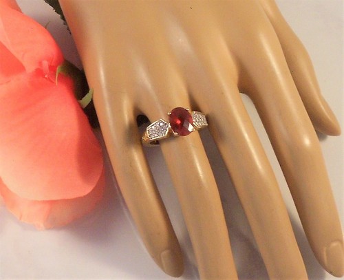 14kt gold ring with red - gold,