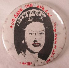 Sex Pistols Classic Jamie Reid GSTQ Vintage 1977  Pin Button Badge Punk New Wave