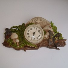 Vintage New Haven 3D 1975 BURWOOD Mushroom / Butterfly / Country Wall Clock
