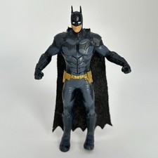 DC COMICS BATMAN ARKHAM KNIGHT BENDABLE POSABLE FIGURE WITH TRICOT FABRIC CAPE