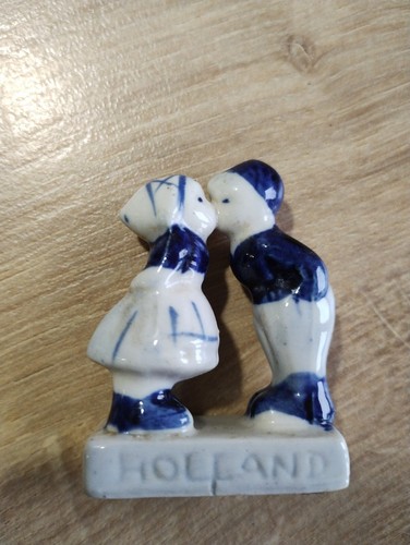 Delft blue holland - delft, kissing