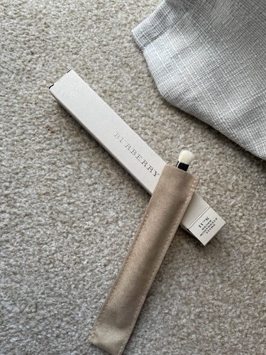 Burberry small eyeshadow brush - burberry,