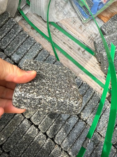 150 mid grey granite - 150, cobbles
