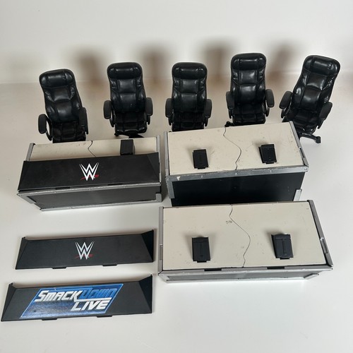 Wwe wrestling figure - figure, mattel