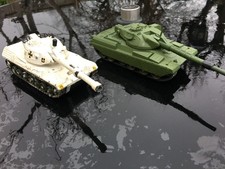 DINKY CHIEFTAIN &LEOPARD TANK