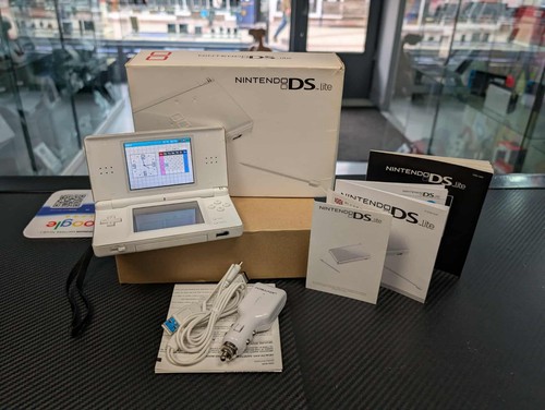 Nintendo lite console - nintendo,