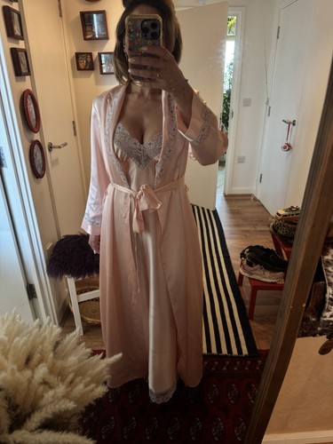 Vintage style peach satin lace - vintage-style,