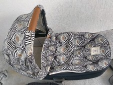 Mamas & Papas  LIBERTY carry