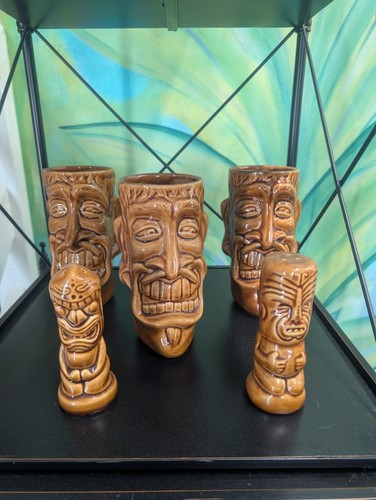 Tiki farm set - tiki, mugs