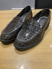 E Shoes By EMMA brown