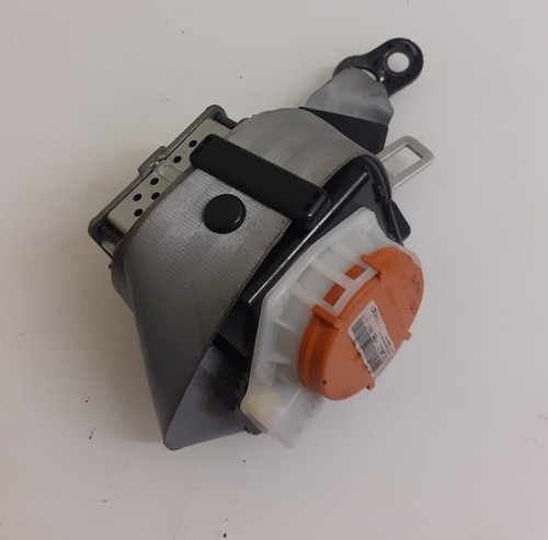 Audi seat belt convertible - tt,