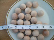 20x Wood balls. Turned wooden